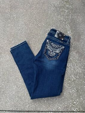 Miss Me skinny jeans with silver accents size 28